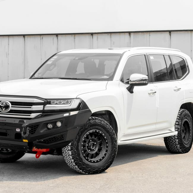 KING SERIES HAMER BULL BAR FOR TOYOTA LANDCRUISER 300 SERIES (2021 – PRESENT)